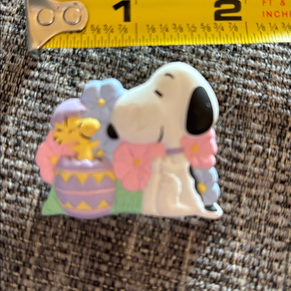 Vintage Hallmark Peanuts Snoopy & Woodstock Easter Pin/Brooch - Picture 4 of 5